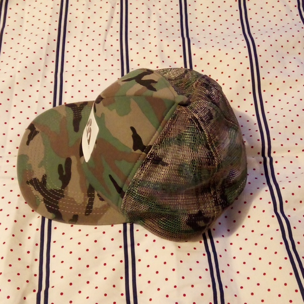 Matix hat - Picture 3 of 5
